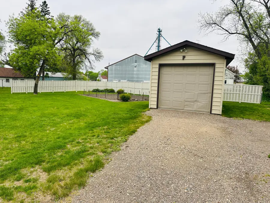106 3rd Avenue W, Raymond, MN 56282 - #2