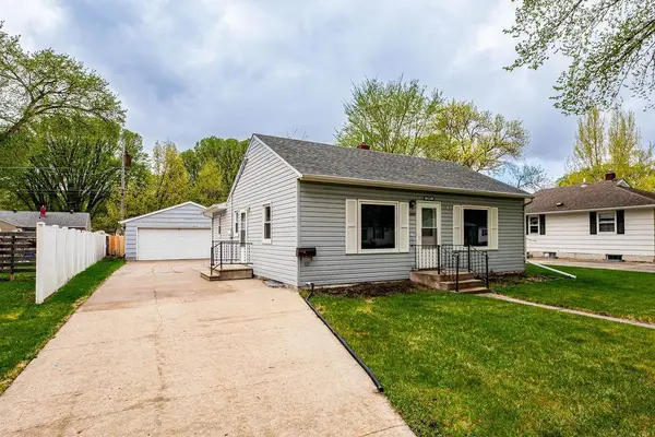 1001 18th Street S, Fargo, ND 58103