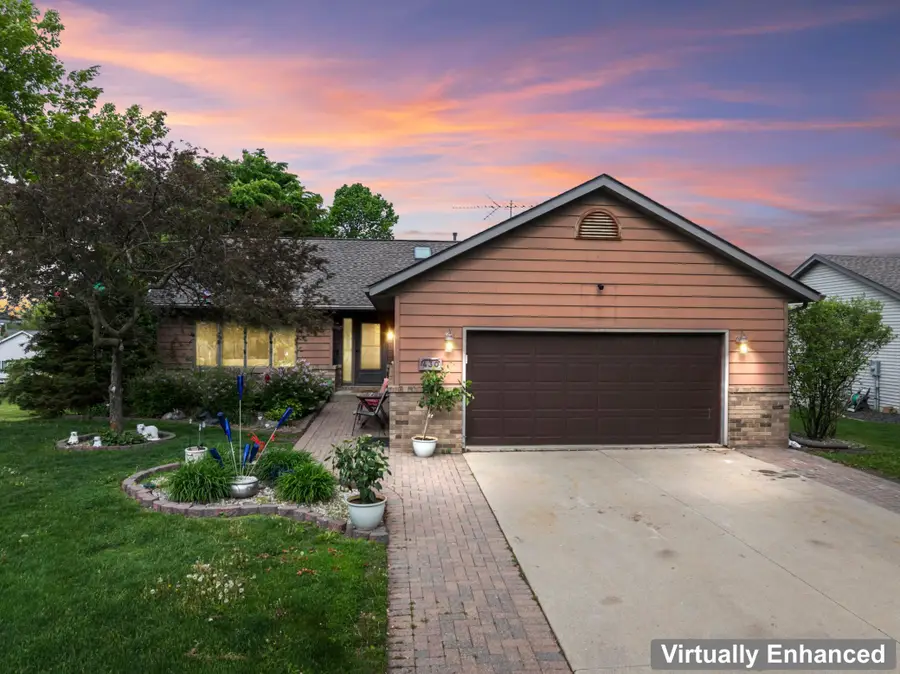430 2nd Street Se, Plainview, MN 55964 - #2