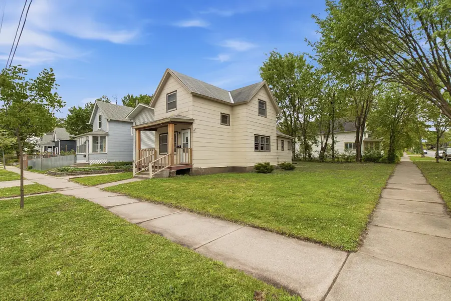 256 Rose Avenue W, Saint Paul, MN 55117 - #2