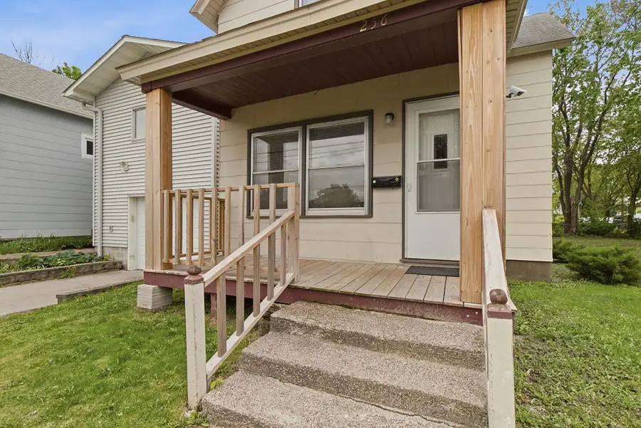 256 Rose Avenue W, Saint Paul, MN 55117 - #3