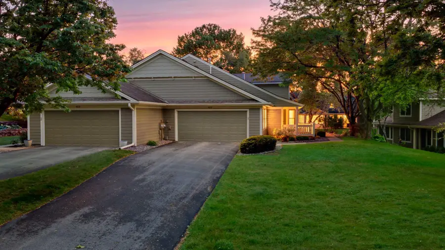 809 Ivy Lane, Eagan, MN 55123 - #3
