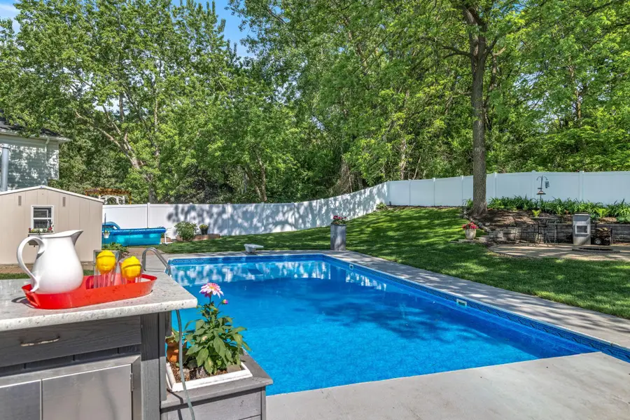 8125 Tierneys Woods Curve, Bloomington, MN 55438 - #2