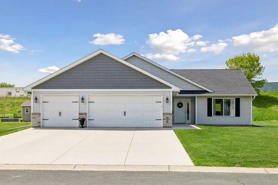 720 Deer Trail, Montgomery, MN 56069 - #2