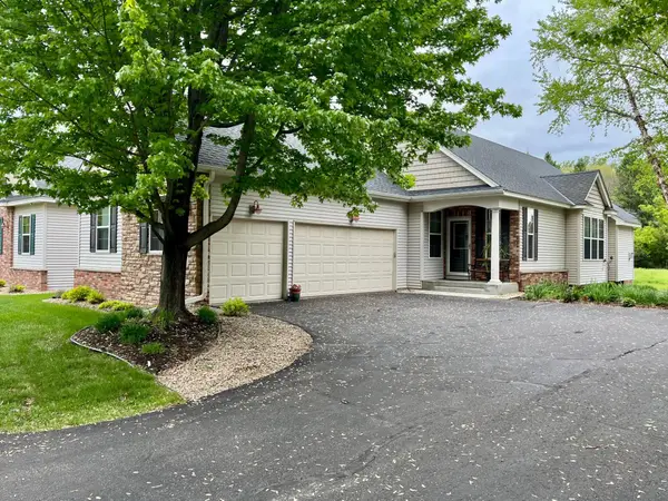 10512 Mississippi Circle N, Brooklyn Park, MN 55443