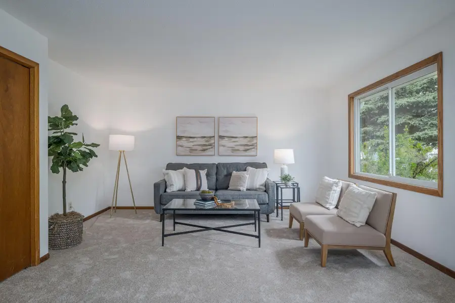 79 6 1/2 Street Nw, Elk River, MN 55330 - #2