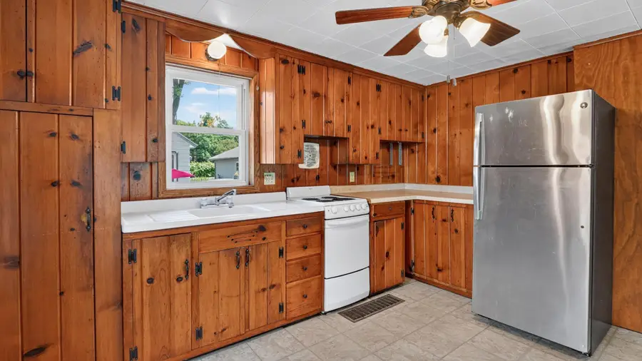 204 Noble Street, Hinckley, MN 55037 - #3