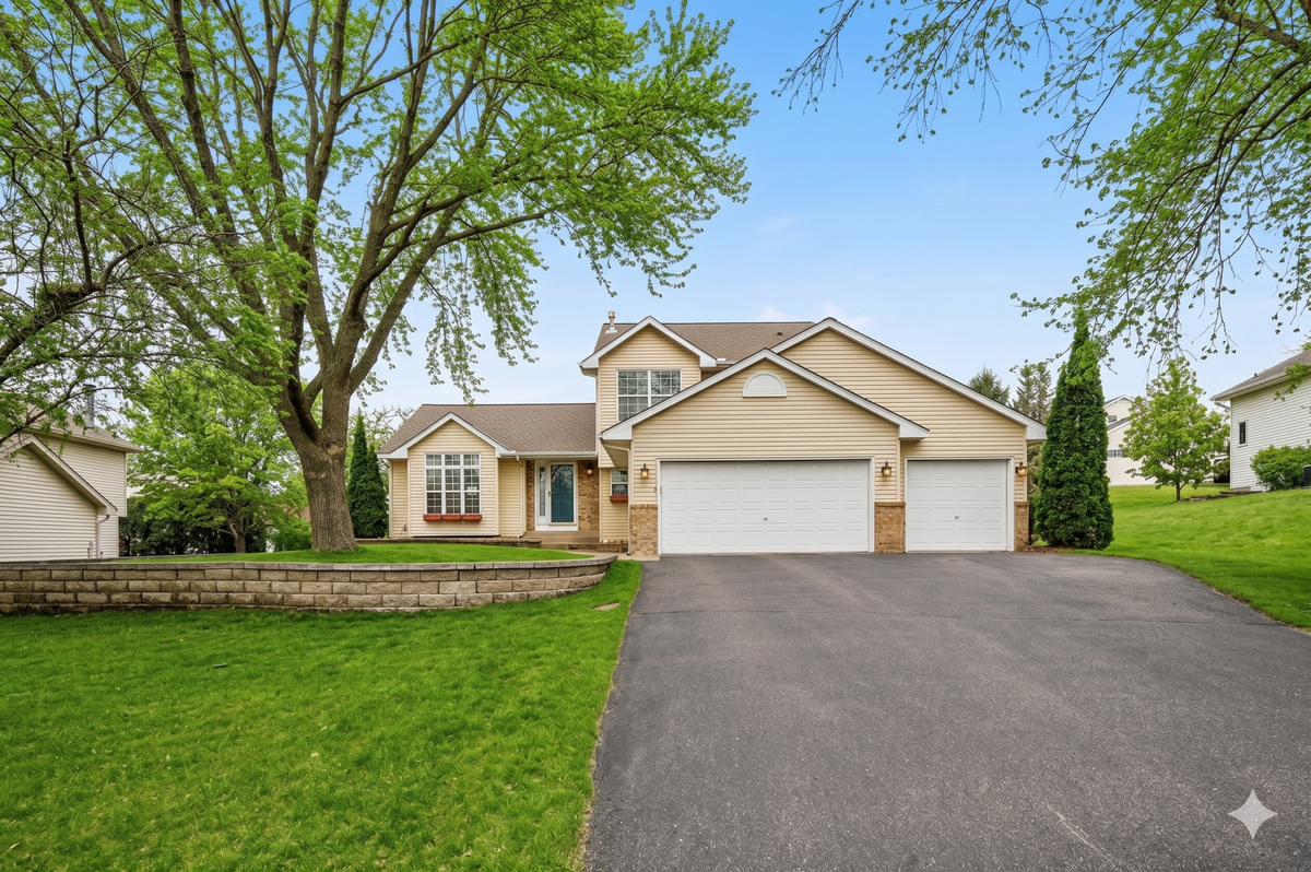 392 Pendryn Hill Curve, Woodbury, MN 55125 - #1