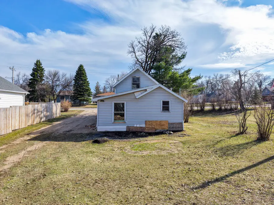 418 Main Street E, Detroit Lakes, MN 56501 - #2