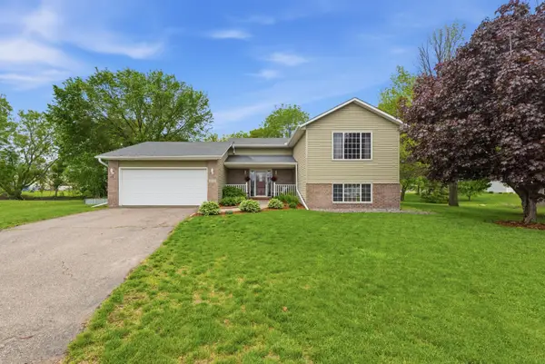 971 Lacy Court, Belle Plaine, MN 56011