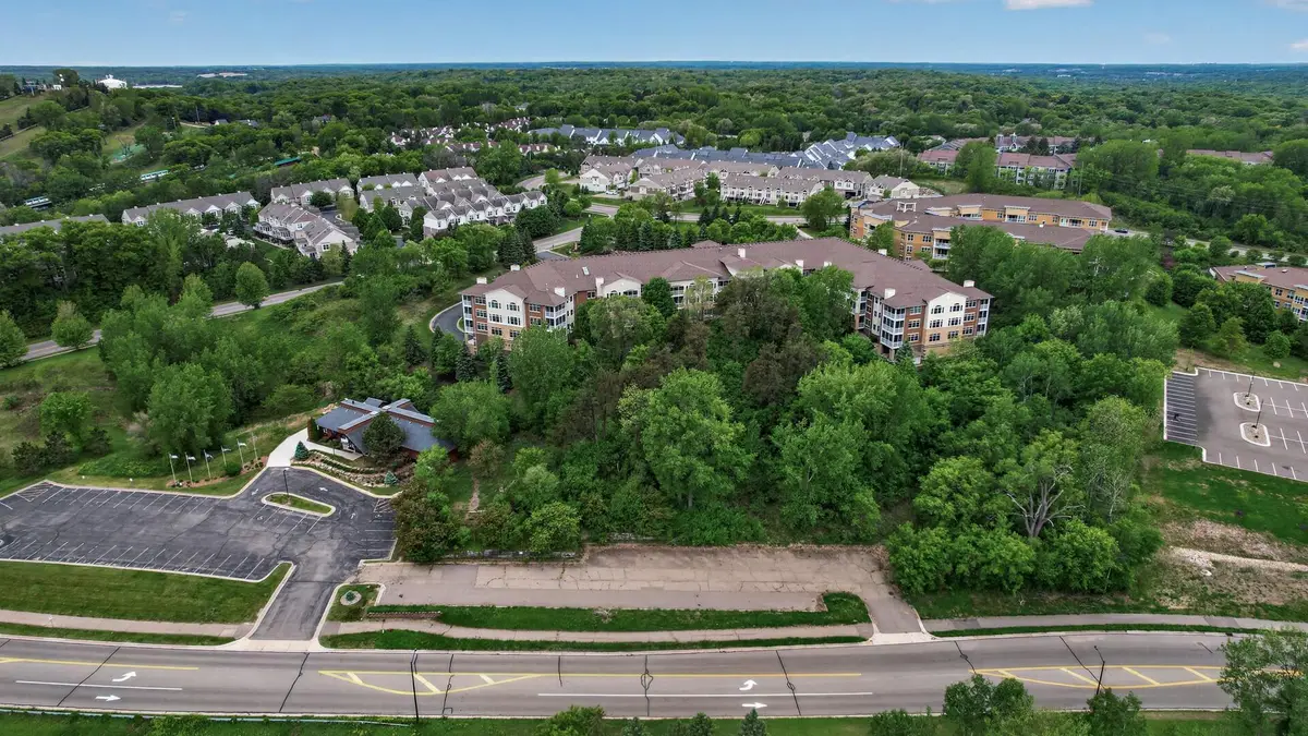 15080 Buck Hill Road, Burnsville, MN 55306 - #1