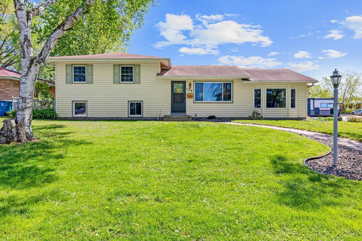 104 8th Avenue Ne, Forest Lake, MN 55025 - #1