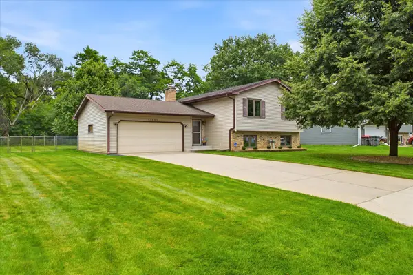 13445 Gladiola Street Nw, Andover, MN 55304