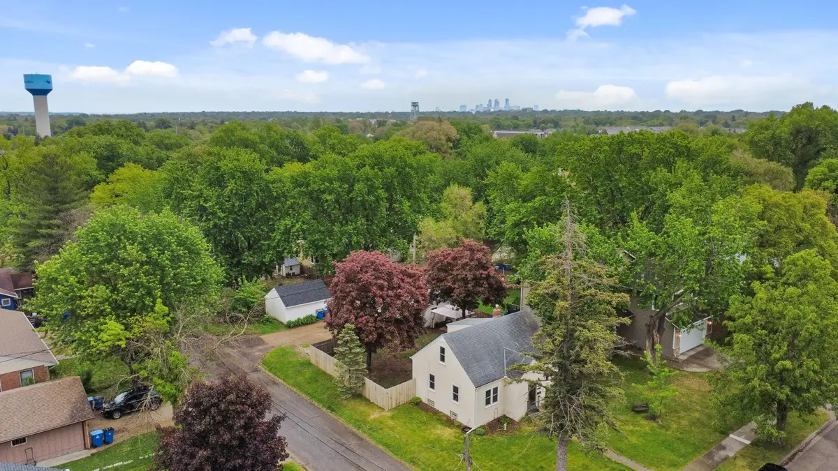 4366 Vera Cruz Avenue N, Robbinsdale, MN 55422 - #1