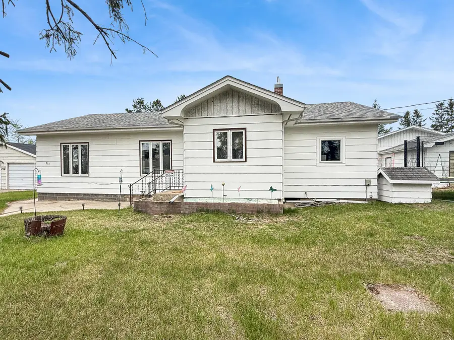 814 21st Street Nw, Bemidji, MN 56601 - #2
