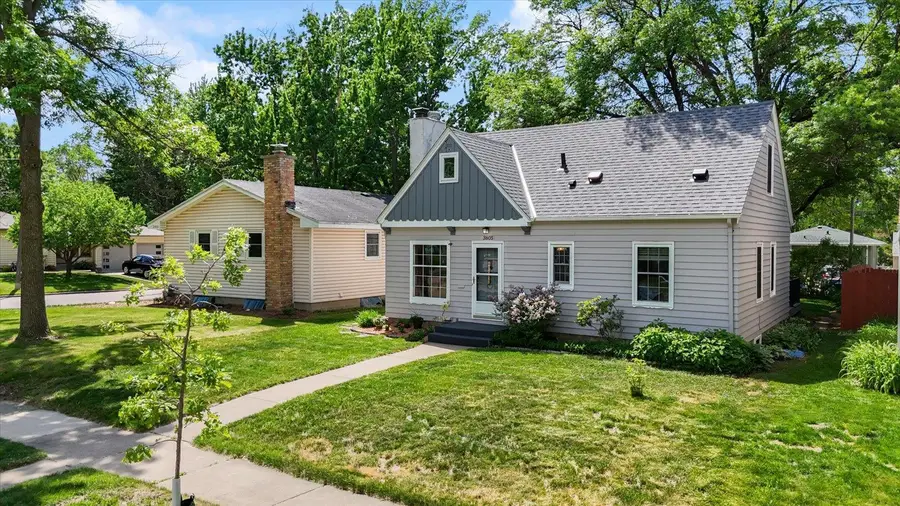 3805 Zenith Avenue N, Robbinsdale, MN 55422 - #2