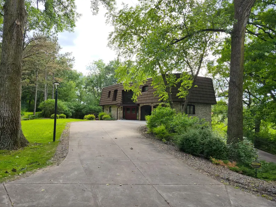 8 Chickadee Lane, North Oaks, MN 55127 - #3