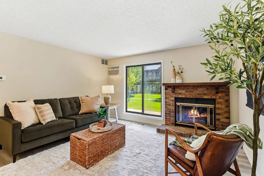 415 Shelard Parkway #102, Saint Louis Park, MN 55426 - #3