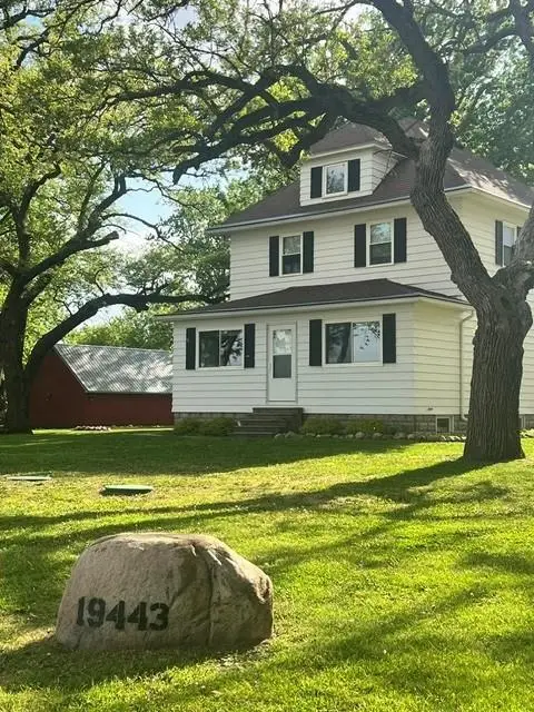 19443 560th Avenue, Austin, MN 55912