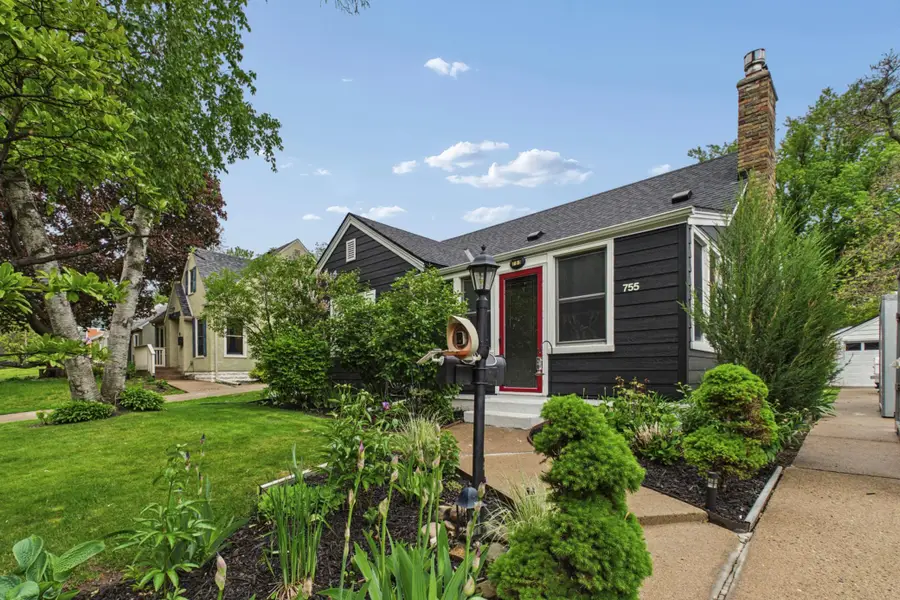 755 Iowa Avenue W, Saint Paul, MN 55117 - #2