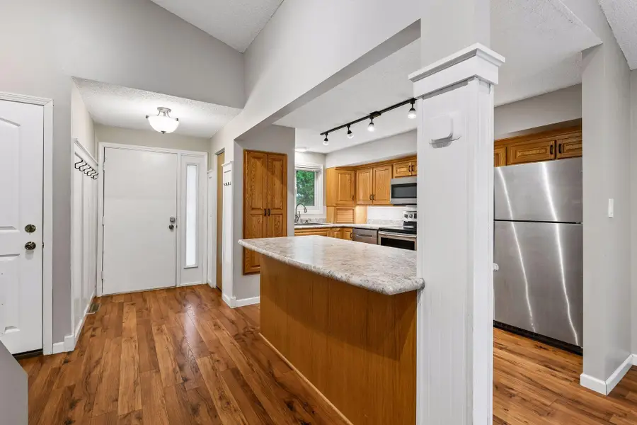 8450 Hiawatha Avenue, Eden Prairie, MN 55347 - #3