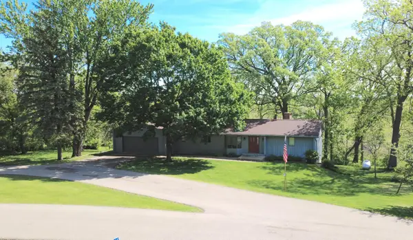 24106 Walnut Drive, Albert Lea, MN 56007
