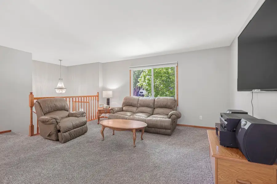 286 Frankland Street, Mahtomedi, MN 55115 - #3
