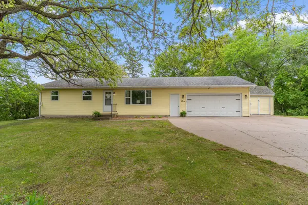 18085 Nixon Street Nw, Elk River, MN 55330