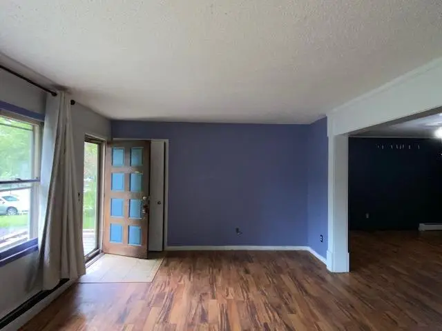 315 Charles Street Sw, Hutchinson, MN 55350 - #2