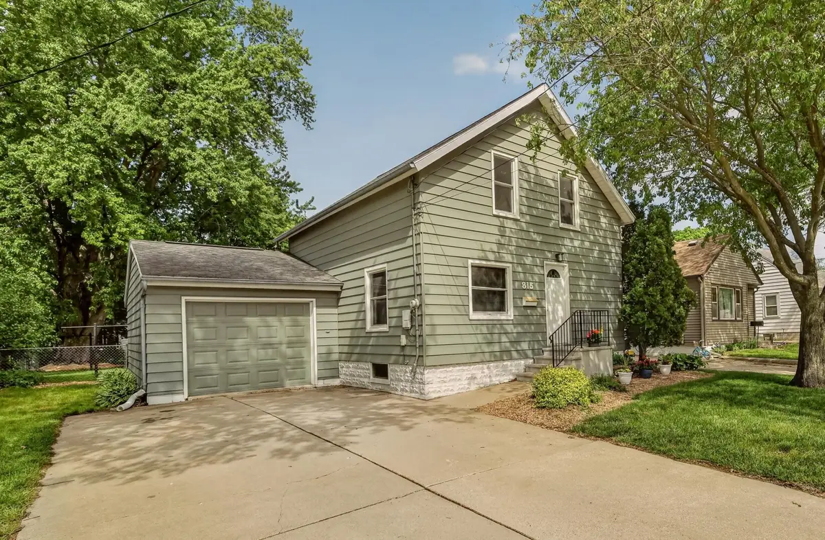 815 12th Avenue Se, Rochester, MN 55904 - #1