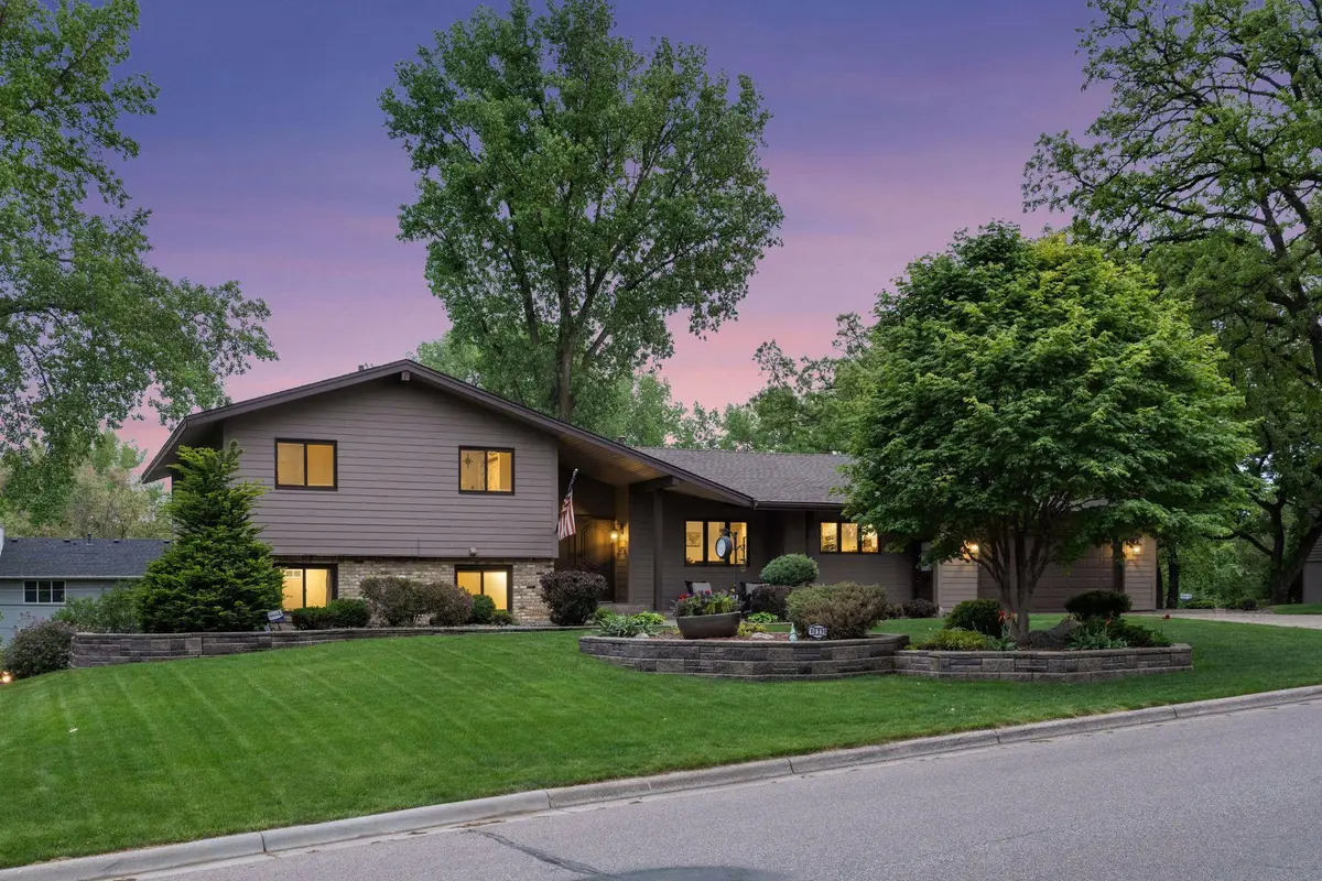 10110 Oak Shore Drive, Lakeville, MN 55044 - #1