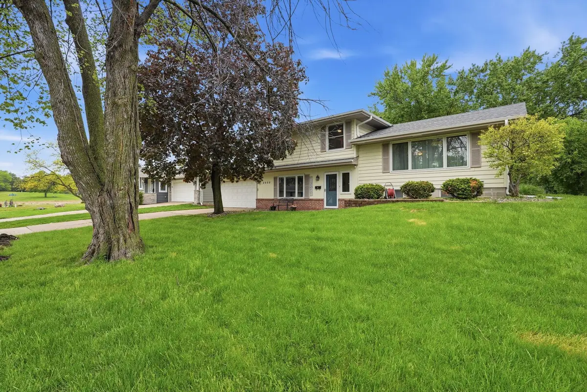 8608 33rd Avenue N, New Hope, MN 55427 - #1