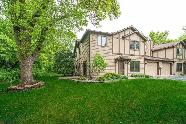 11574 Carriage Court, Eden Prairie, MN 55344