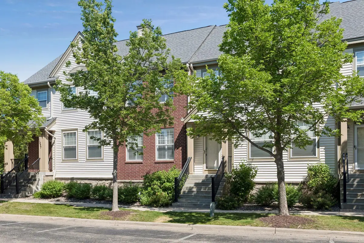 11259 Preswick Boulevard, Eden Prairie, MN 55344 - #1