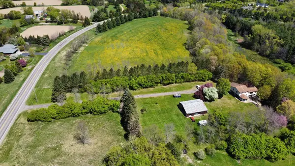 33175 N Lakes Trail, Lindstrom, MN 55045