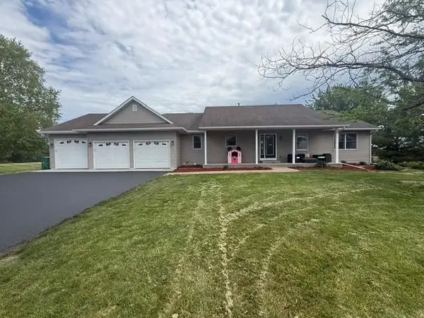 545 Kreuziger Road, Roberts, WI 54023