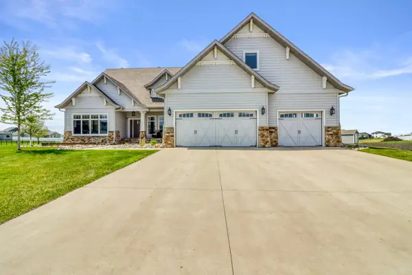 4232 54th Avenue S, Fargo, ND 58104