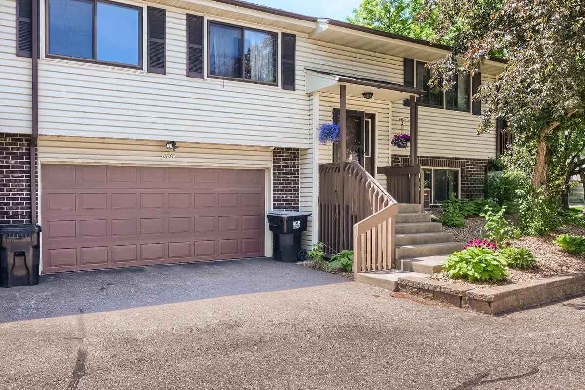 11847 Undercliff Street Nw, Coon Rapids, MN 55433 - #1