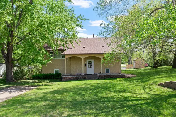 820 Ashland Street S, Cambridge, MN 55008