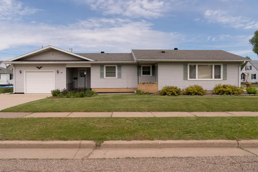 374 W Vine Street, Mondovi, WI 54755 - #2