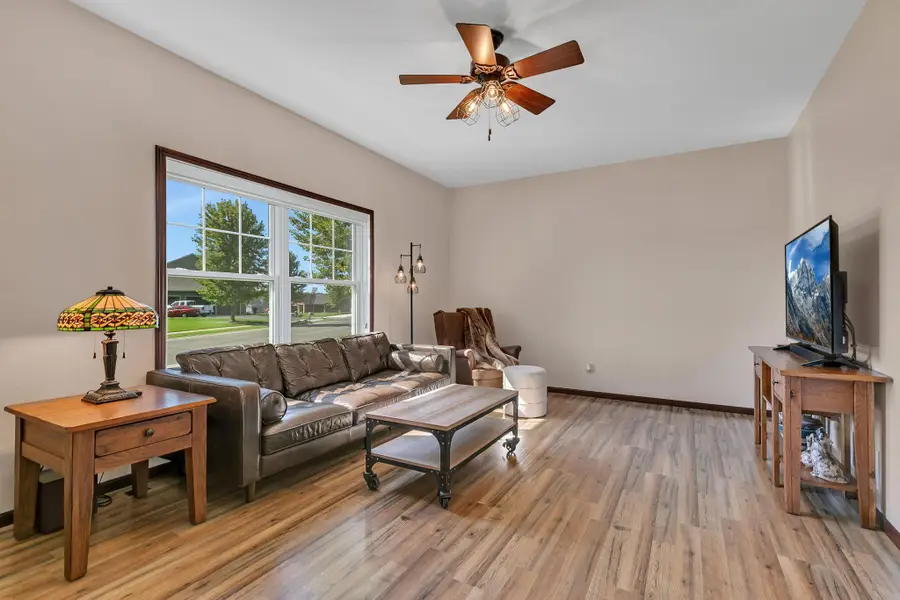 3293 Old Stone Way Ne, Sauk Rapids, MN 56379 - #2