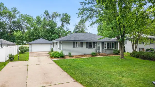 2900 115th Lane Nw, Coon Rapids, MN 55433