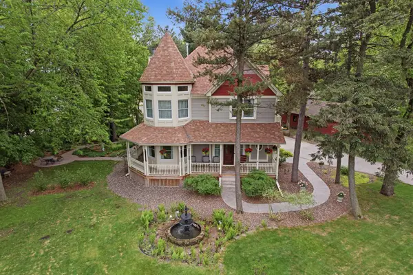 2940 Labore Road, Little Canada, MN 55109