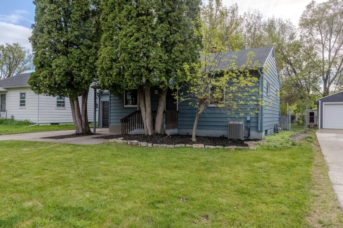 1521 13 1/2 Street S, Fargo, ND 58103 - #1