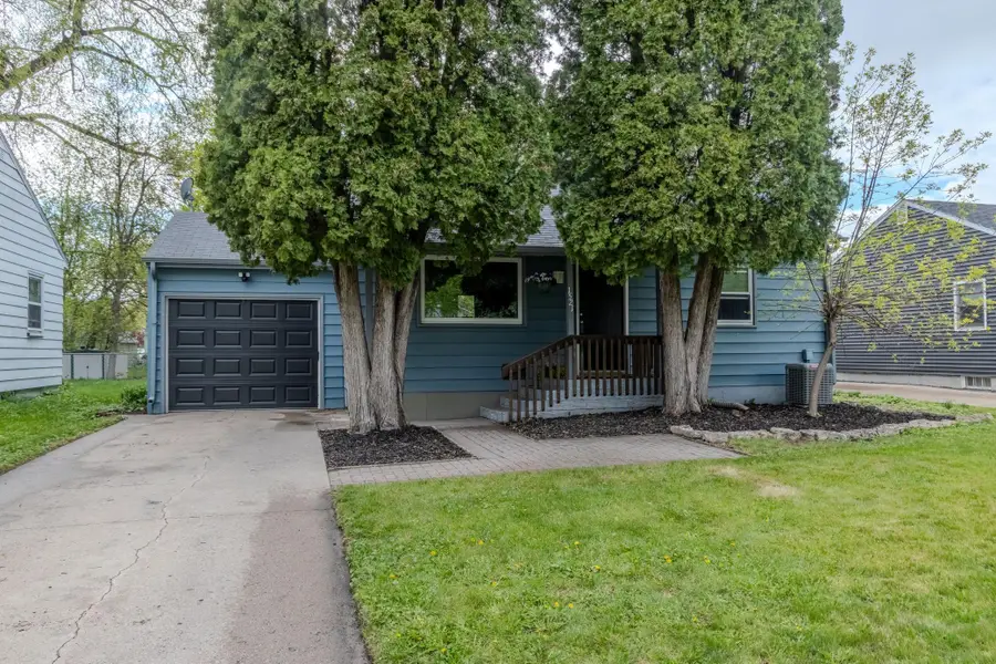 1521 13 1/2 Street S, Fargo, ND 58103 - #2