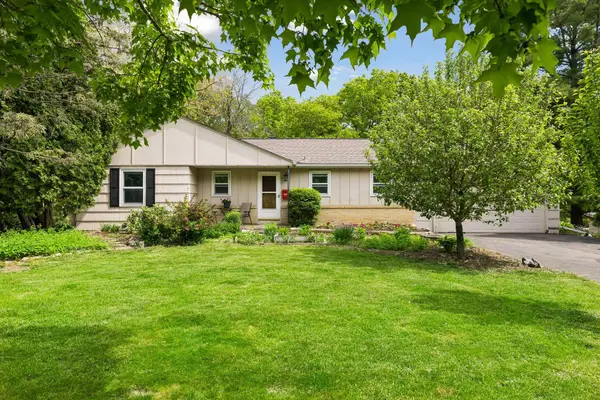 3613 Robin Lane, Hopkins, MN 55305