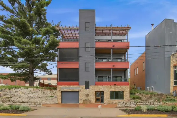 720 1st Street #1N, Hudson, WI 54016