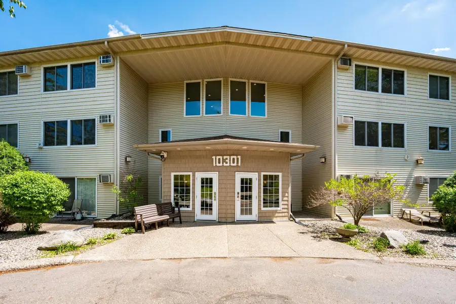 10301 Cedar Lake Road #201, Hopkins, MN 55305 - #2