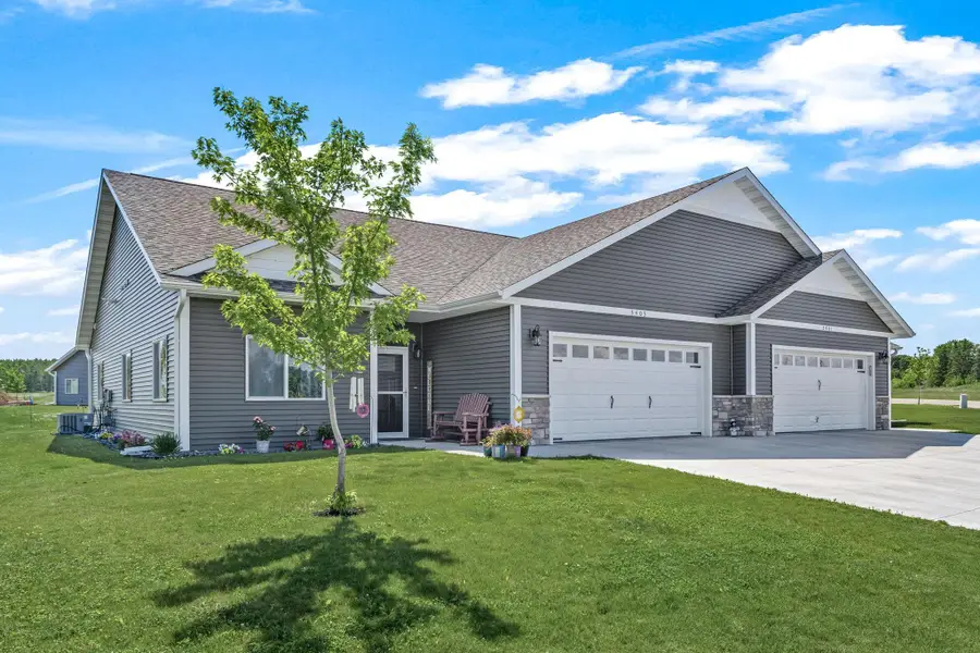 3403 Iris Drive, Eau Claire, WI 54703 - #3