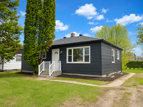 908 Clover Lane, Grand Rapids, MN 55744